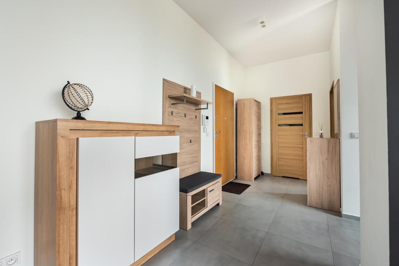 Metro Imielin 13Th Floor Apartment ワルシャワ エクステリア 写真